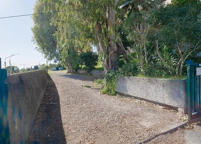 Seaside Dream! Roomy Vacation