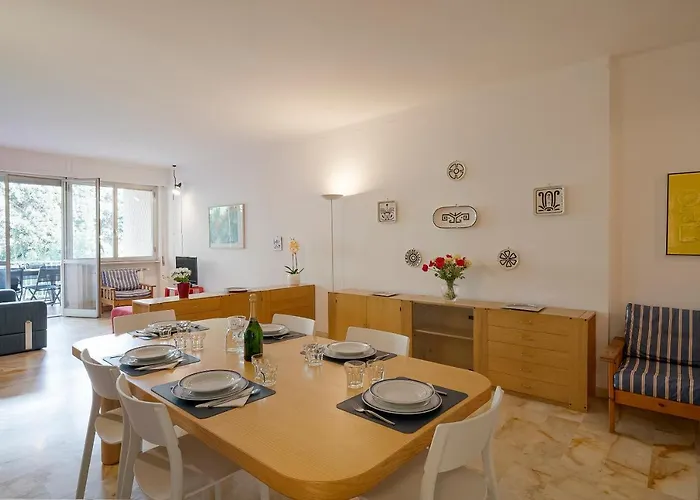 Seaside Dream! Roomy Vacation Apartamento