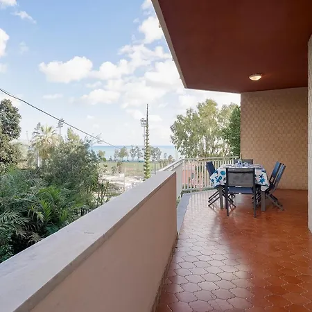 Guesthost - Seaside Dream! Roomy Vacation 公寓